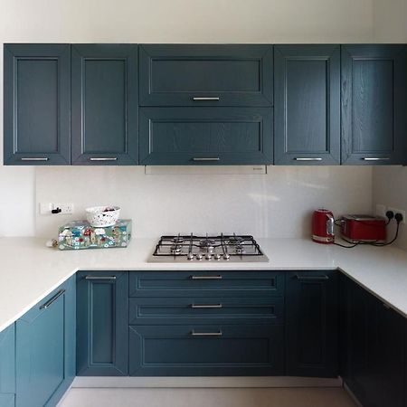 St Julians Central Luxury Apartment Saint Julian's Bagian luar foto