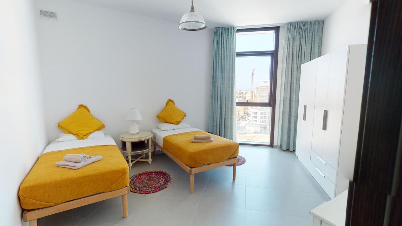 St Julians Central Luxury Apartment Saint Julian's Bagian luar foto